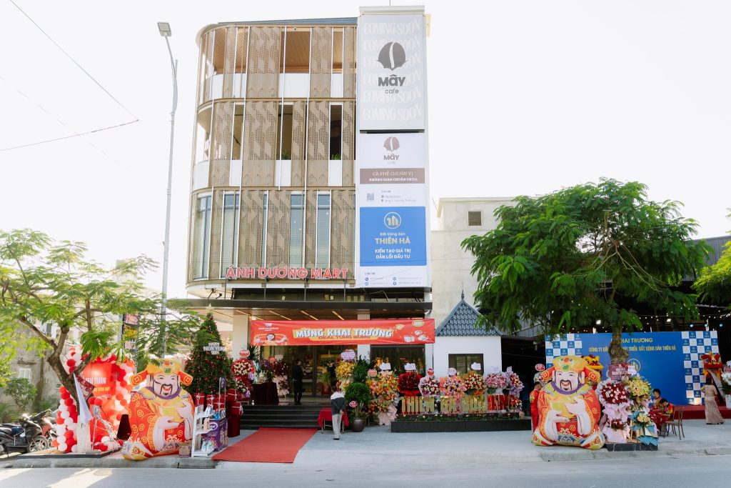 Khai trương công ty BĐS Thiên Hà